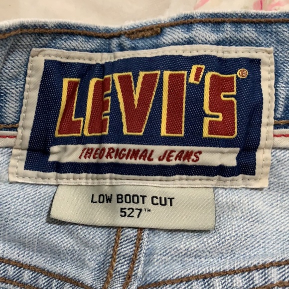 90’s Vintage Levis - Picture 4 of 5